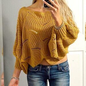 Elodie Yellow Knit Women's Sweater Cropped Scallop Hem Dolman Sleeve Size Small